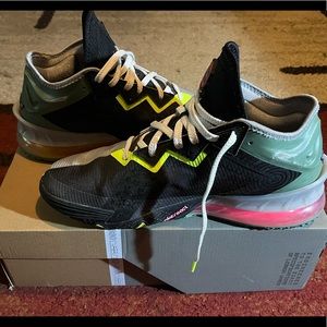 Nike.  Lebron.  Toon squad.